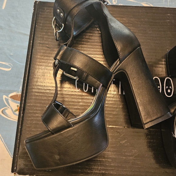 Midnight Mood Buckle Platform Heels - Picture 5 of 13
